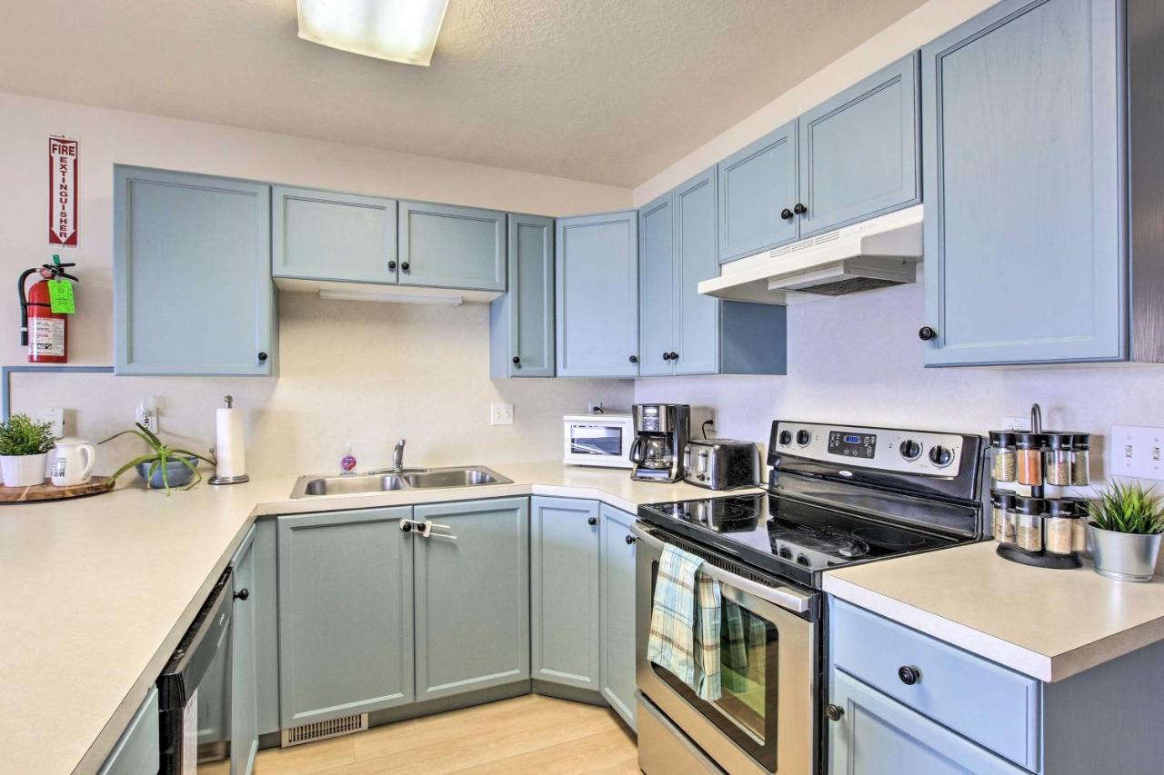 Spacious Garden City Townhome With Lake Views! Luaran gambar