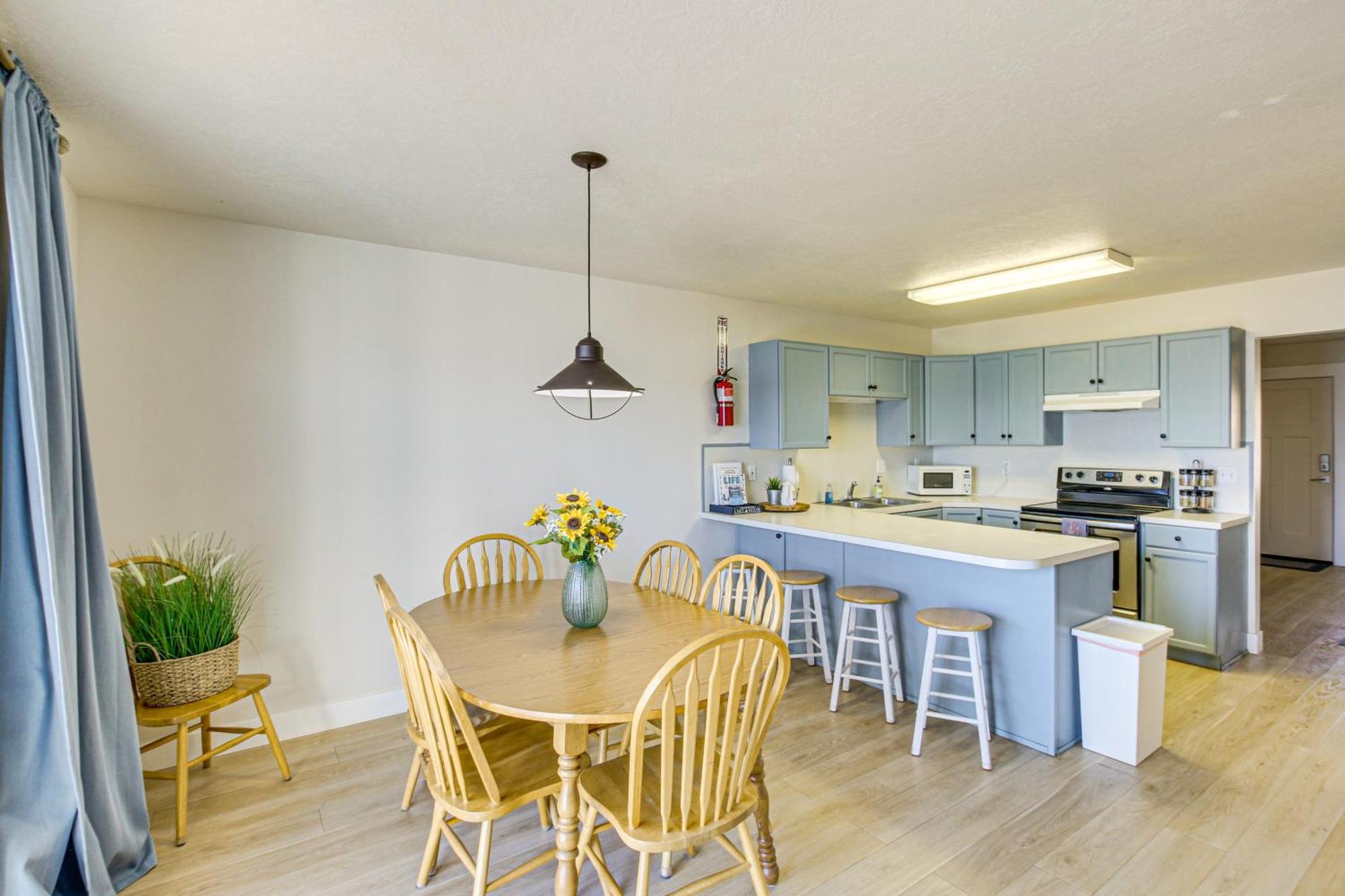 Spacious Garden City Townhome With Lake Views! Luaran gambar