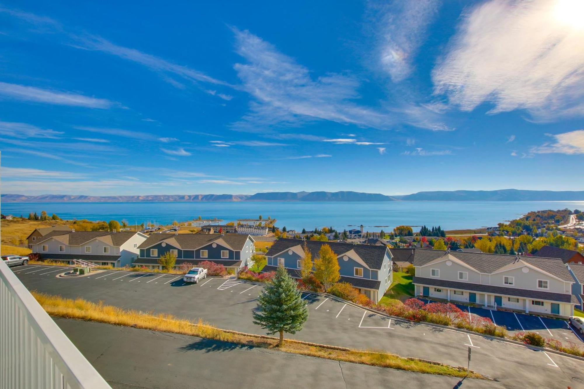 Spacious Garden City Townhome With Lake Views! Luaran gambar