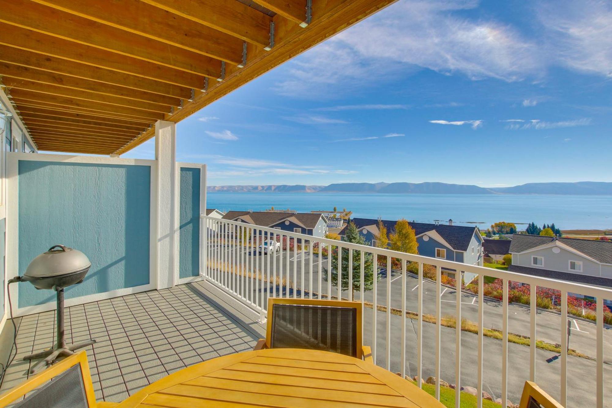 Spacious Garden City Townhome With Lake Views! Luaran gambar